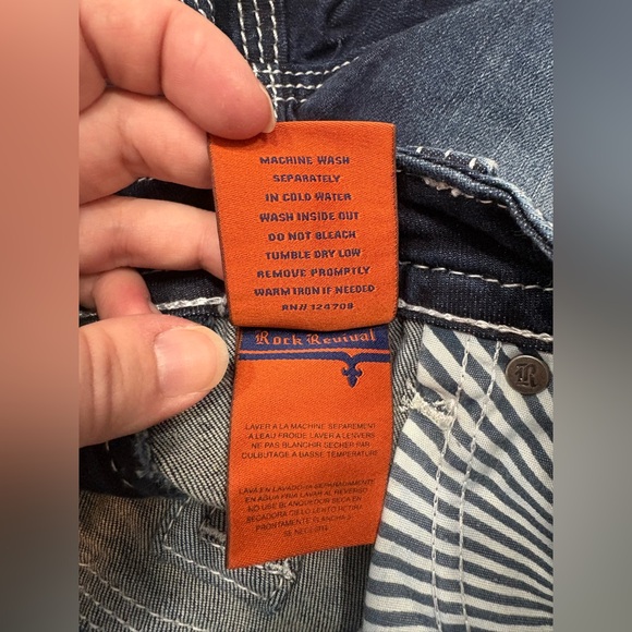 Rock Revival Erin denim jeans shorts size 31 with 3.5” inseam NWT - Picture 7 of 7